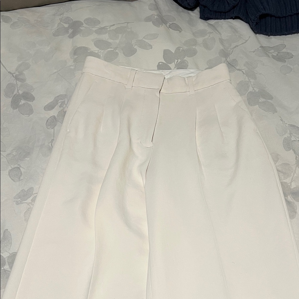 Wilfred Cream Pleated Carrot Pant